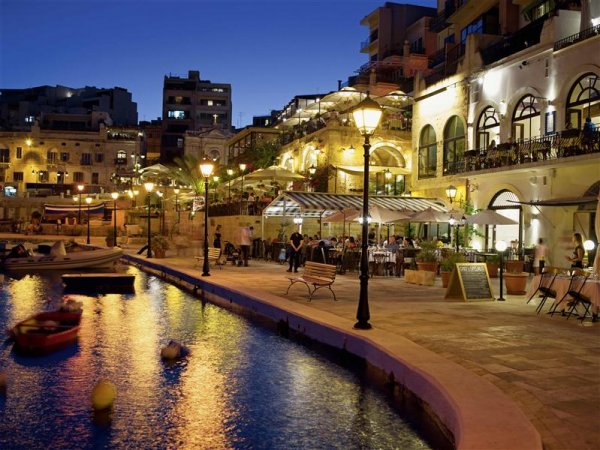 Sliema Promenade (Medium).JPG