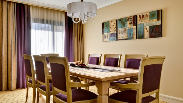 grand-suite-board--dinning-room-3 (2).png