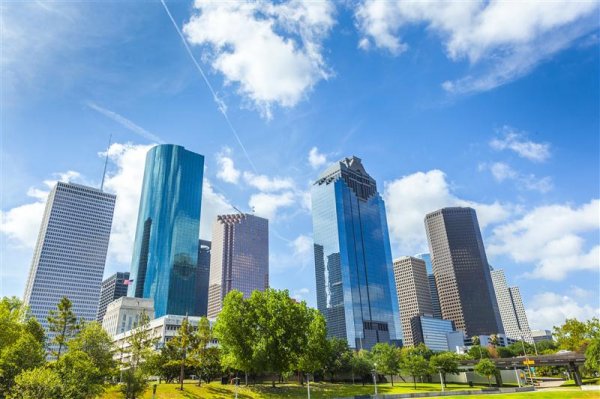 houston skyline (Medium).jpg